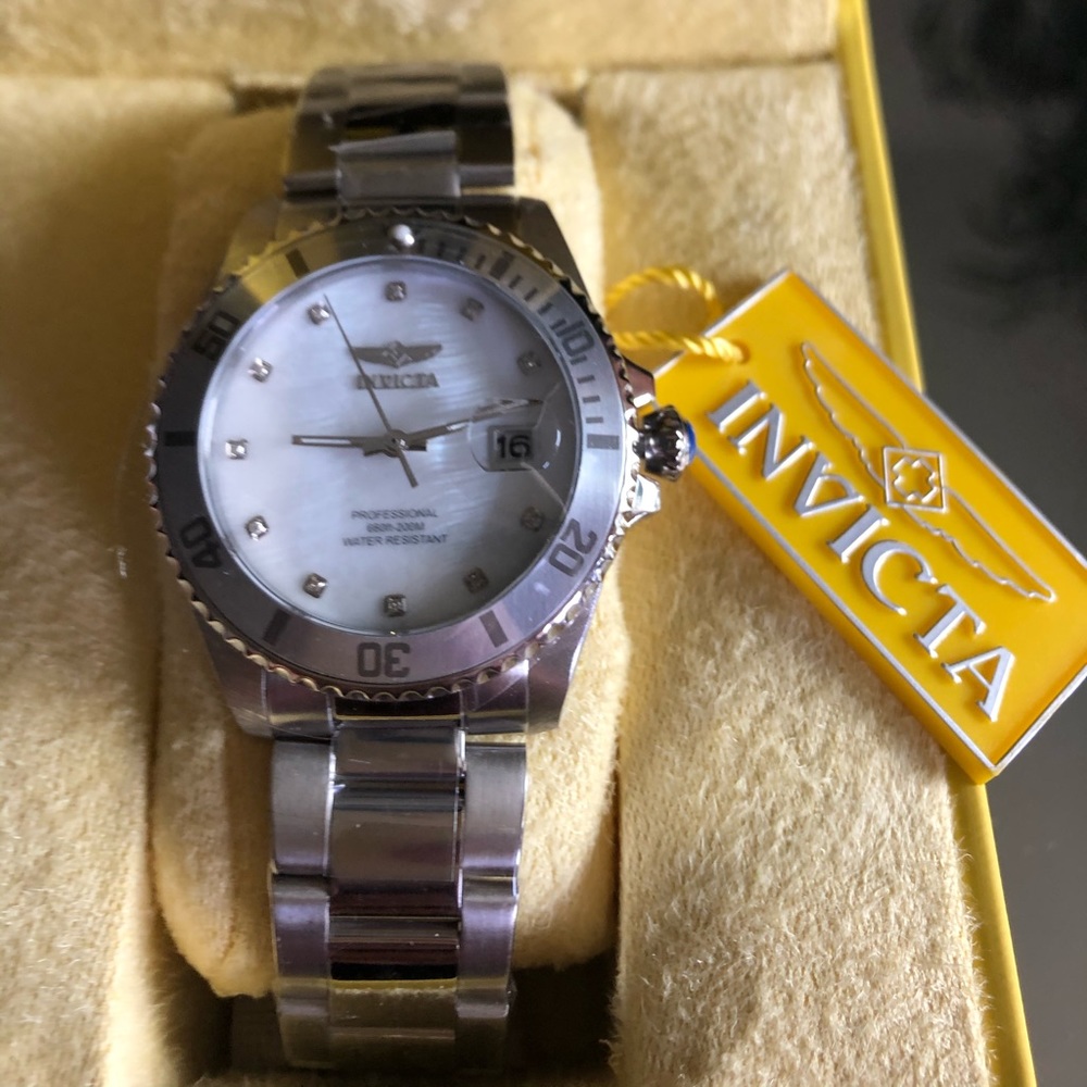 Invicta - Picture 2 of 2